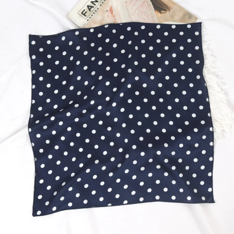 Novo Lenço Quadrado Feminino d - Ascot Neck Scarf avaliação e preço