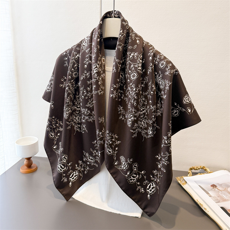 Lenço quadrado vintage de luxo - Ascot Neck Scarf avaliação e preço