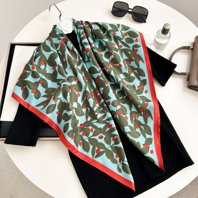 Lenço Quadrado de 90cm de Alta - Silk Neck Scarf avaliação e preço