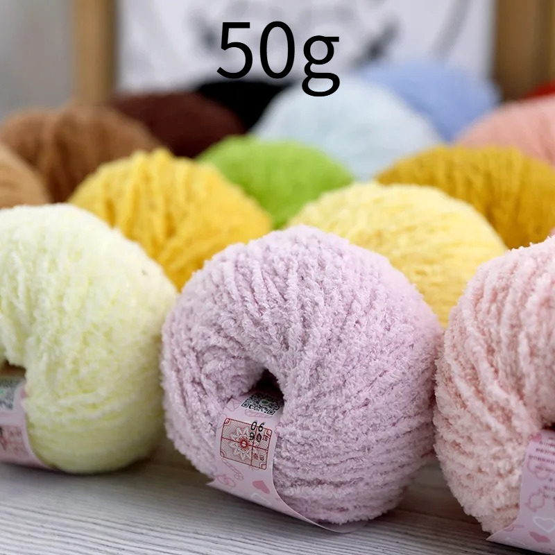 Fio de Pelúcia Curto 50g 70m,  - Woven Scarf Blanket avaliação e preço